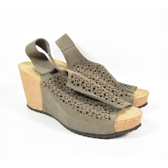 Bio-Gold Shoes - Bio Gold Taupe Suede Cut Out Cork Wedge Slingback Open Toe Sandals Sz 8